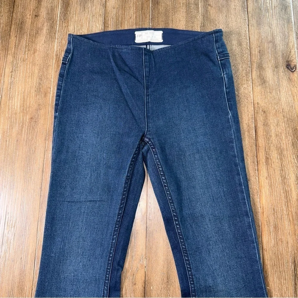 WE THE FREE Penny Pull-On Flare Jeans Dark Blue Boho low Ris Retro